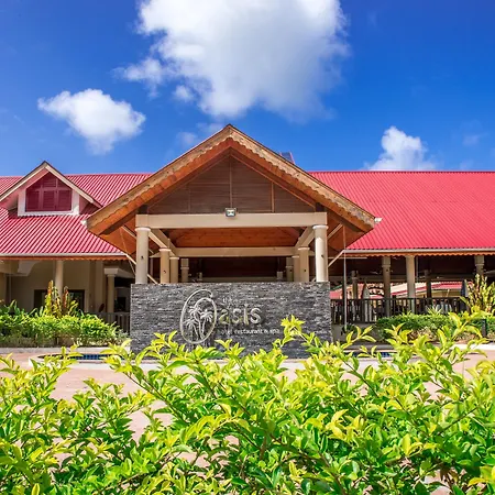 Oasis Hotel Restaurant & Spa-3